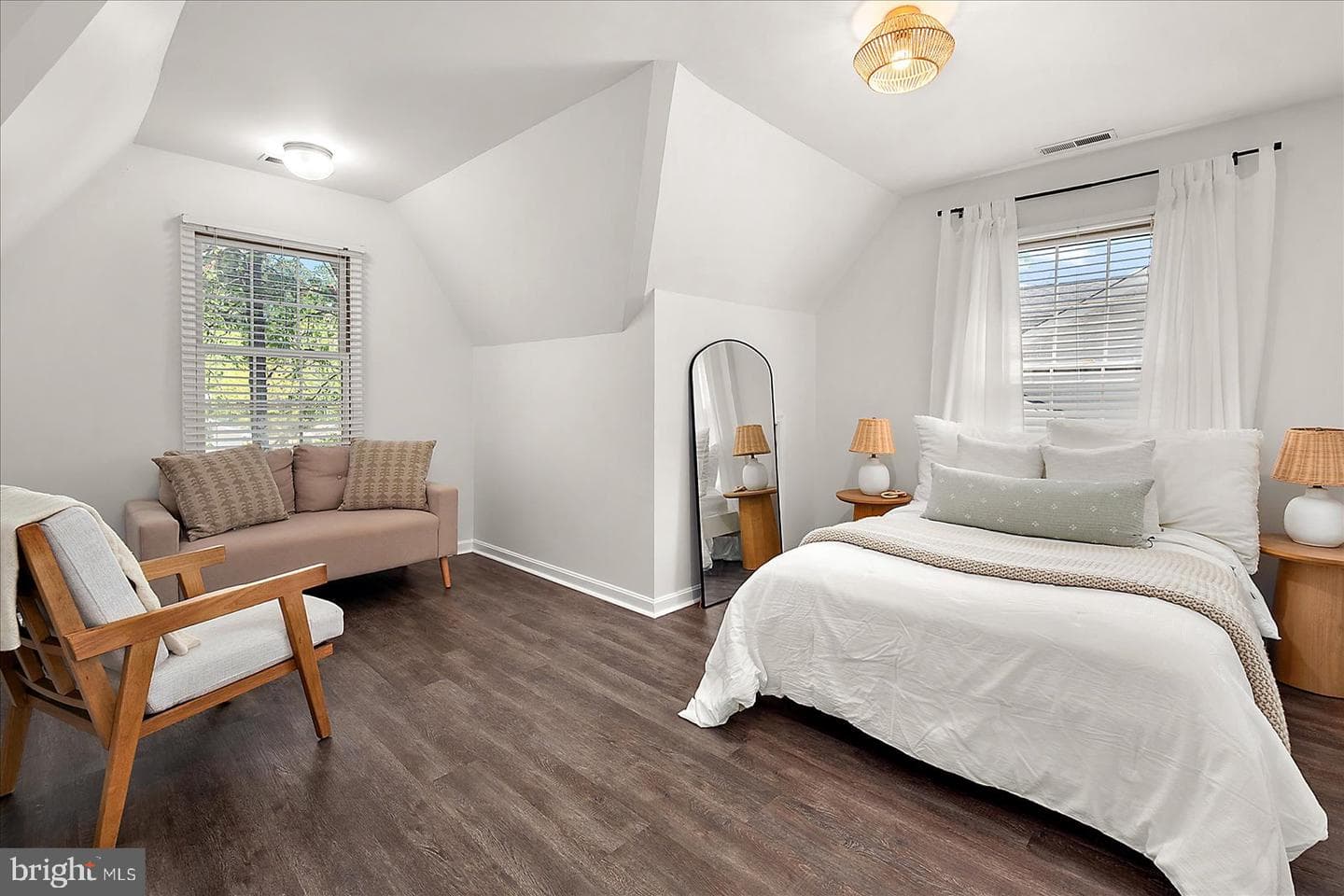 8 Bridgewater Road photo 33