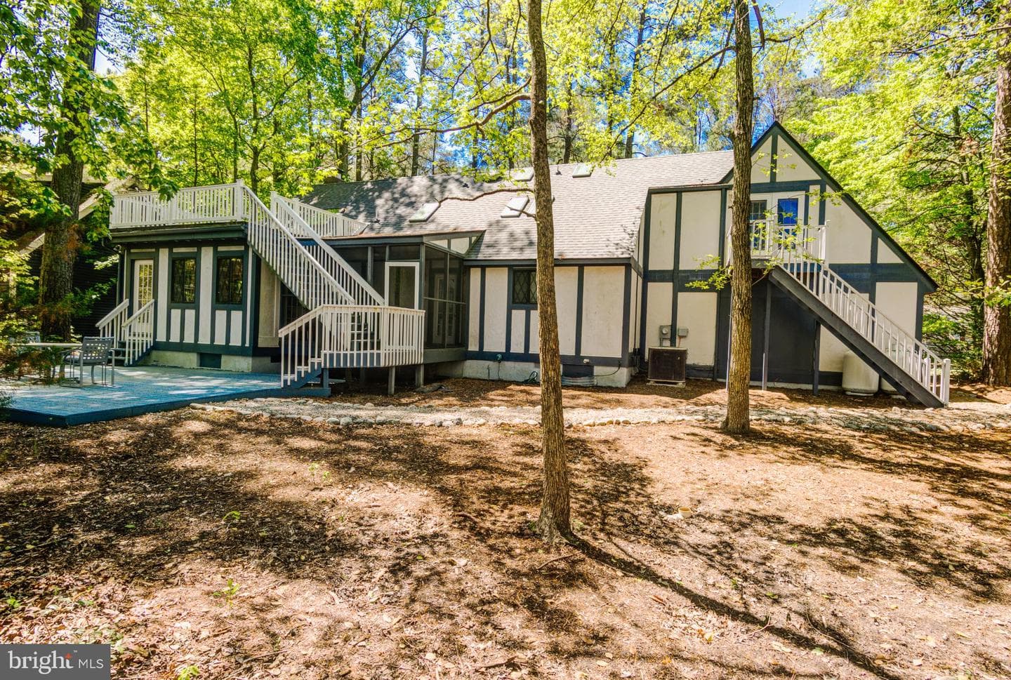 127 Nottingham Lane photo 36