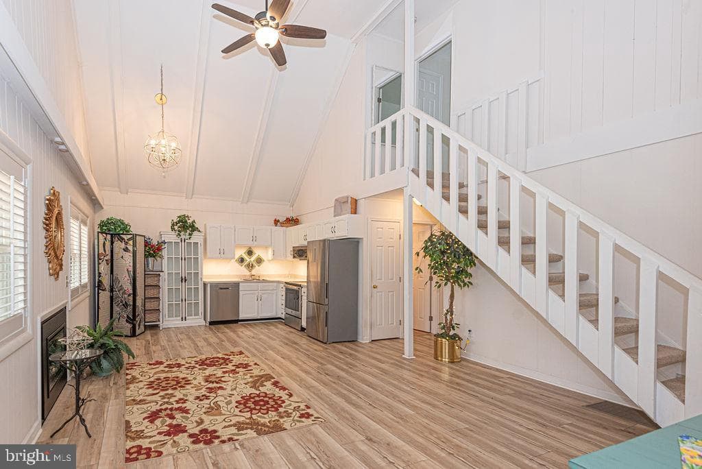 62 Newport Drive photo 10