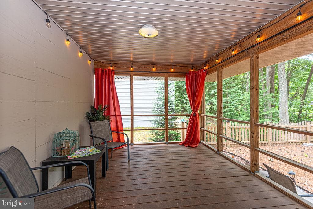 62 Newport Drive photo 16