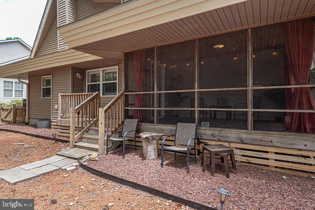 62 Newport Drive photo 24