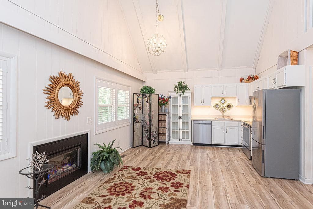 62 Newport Drive photo 7
