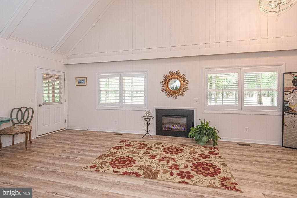 62 Newport Drive photo 9