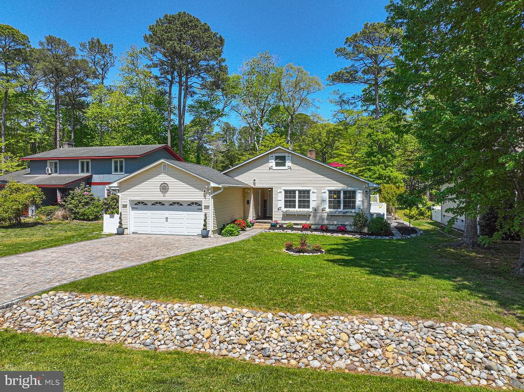 31 Brookside Road photo 3