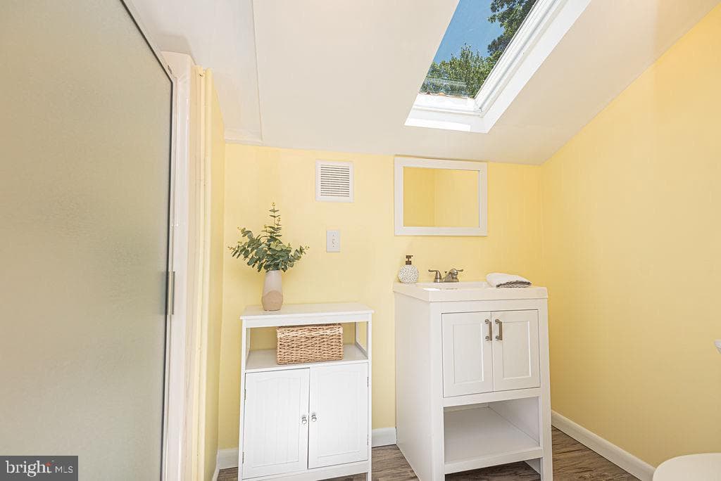 31 Brookside Road photo 78
