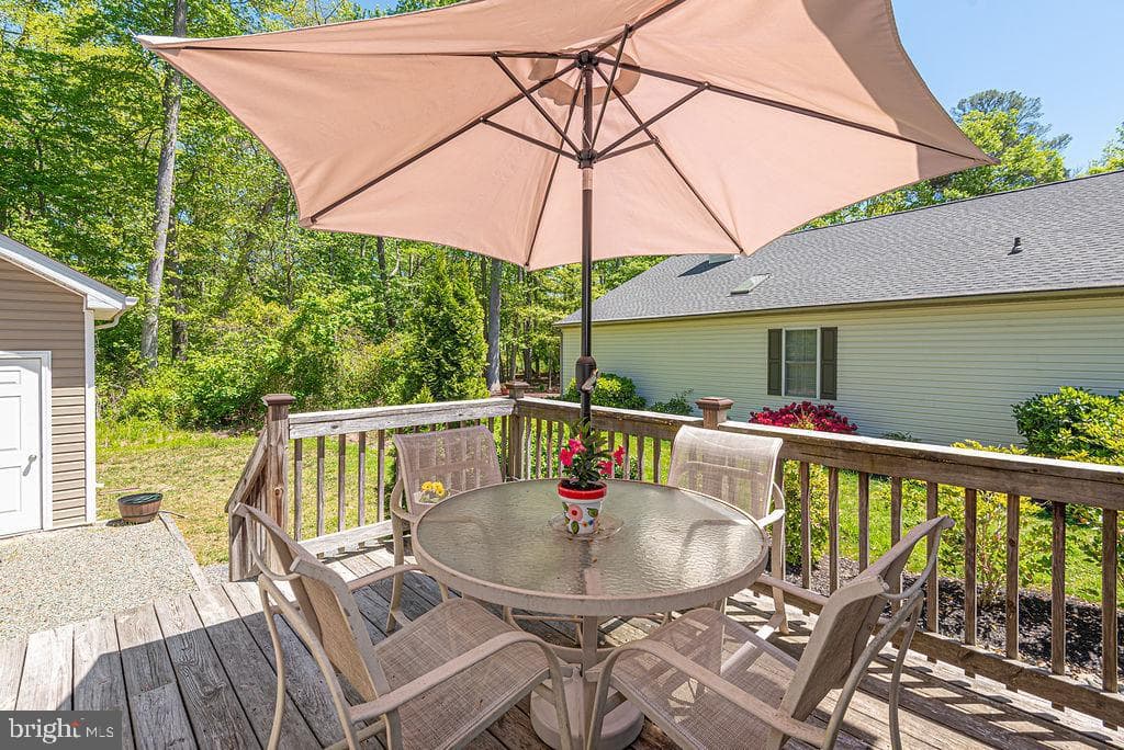 6 Southwind Court photo 25