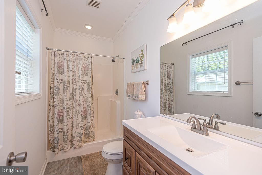 6 Southwind Court photo 38
