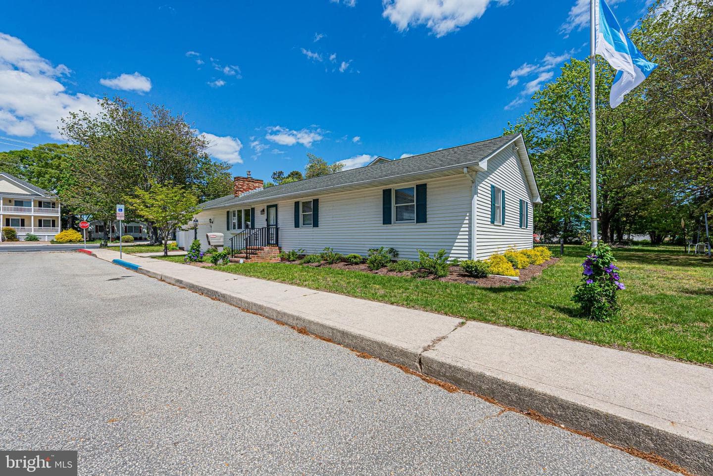 14106 Derrickson Avenue photo 31