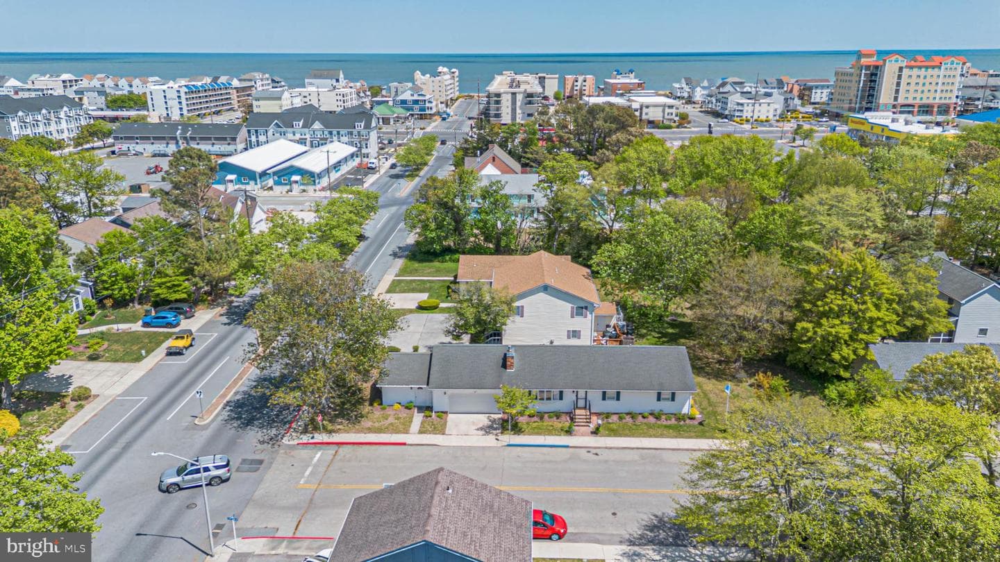 14106 Derrickson Avenue photo 4