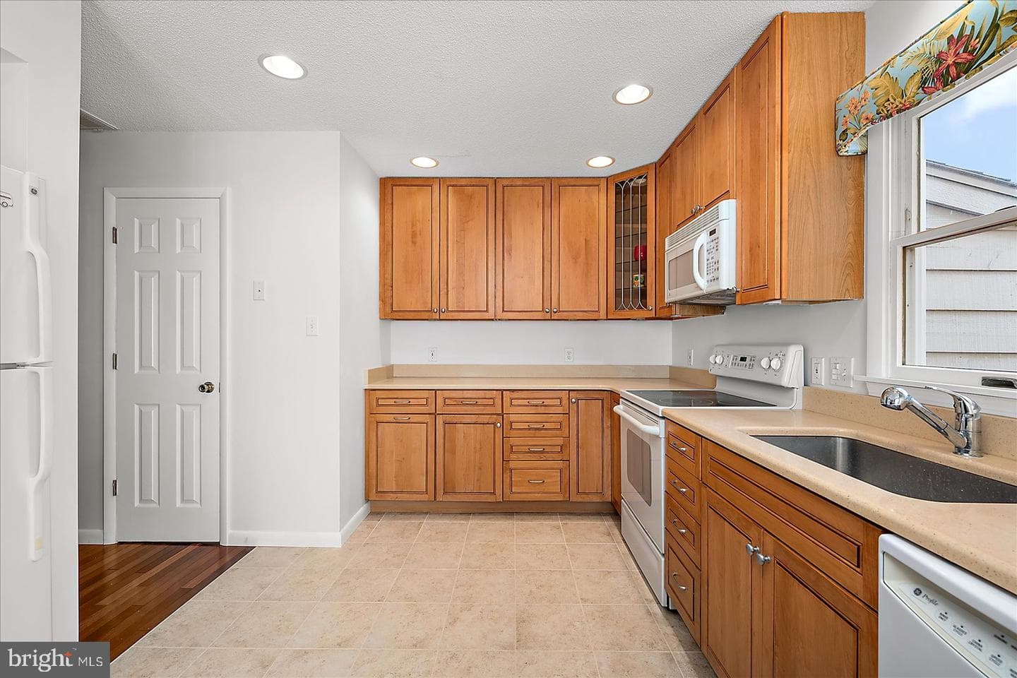 702 Kelly Road #702a photo 12