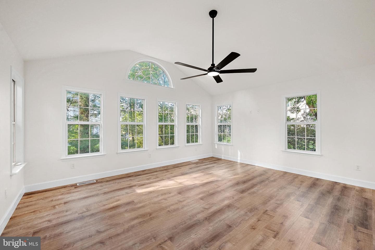 1465 Ocean Parkway photo 17
