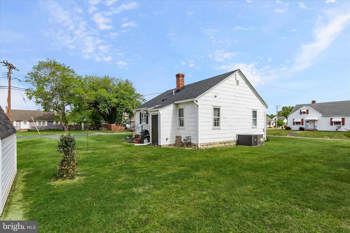 1400 Linden Drive photo 7