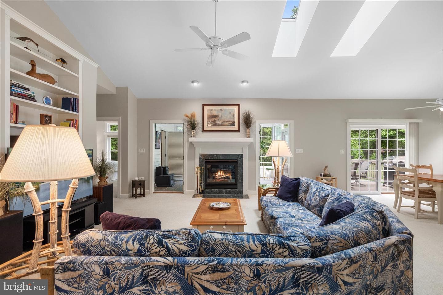 11 Burr Hill Dr photo 13