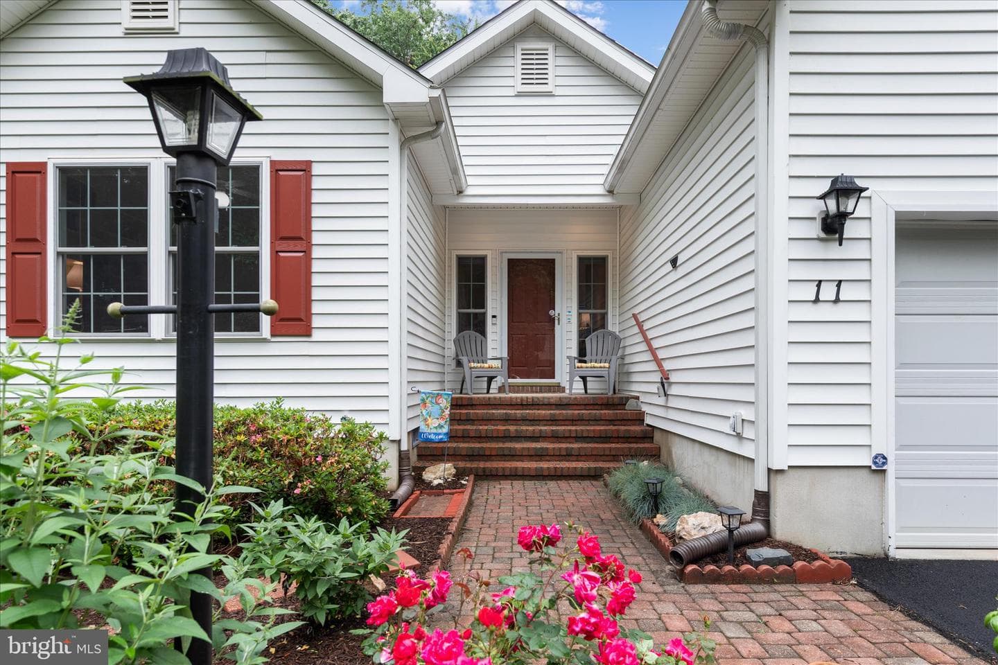 11 Burr Hill Dr photo 2