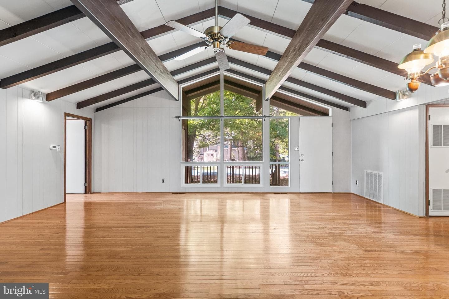 25 Seabreeze Road photo 17