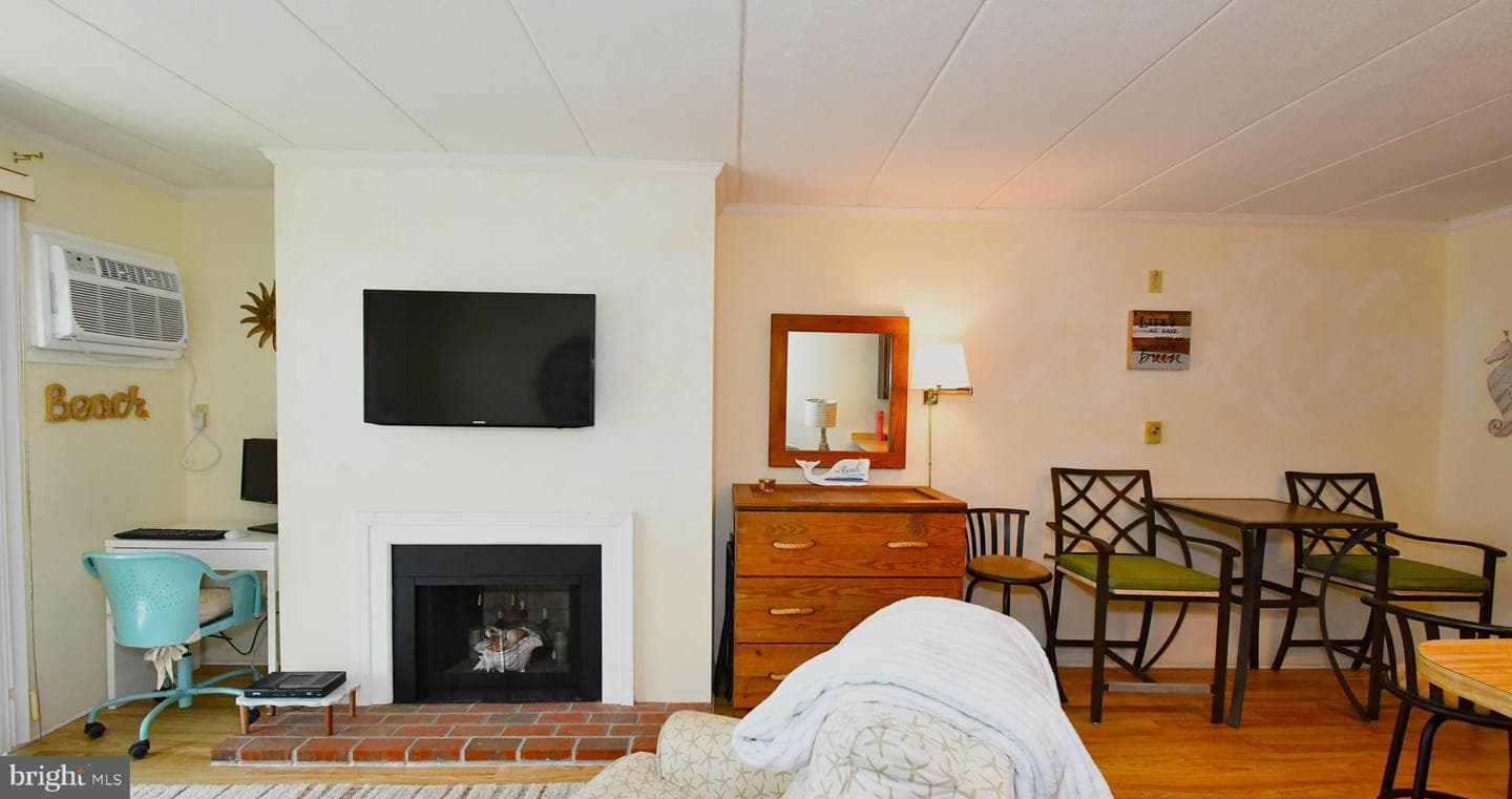 6 87th Street #305 photo 11