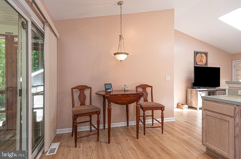 17 Greenwood Lane photo 13