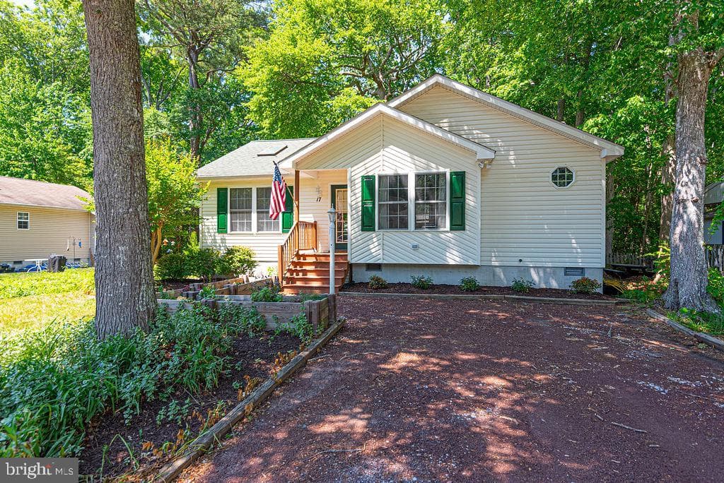 17 Greenwood Lane photo 35