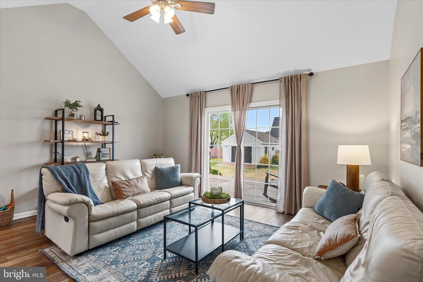603 Hillcrest Drive photo 4