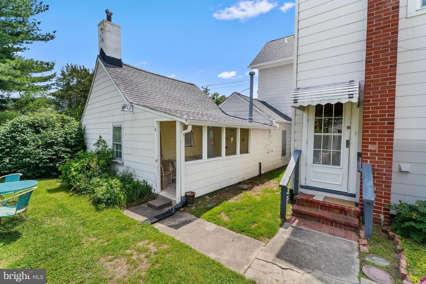 208 S S Washington Street photo 44