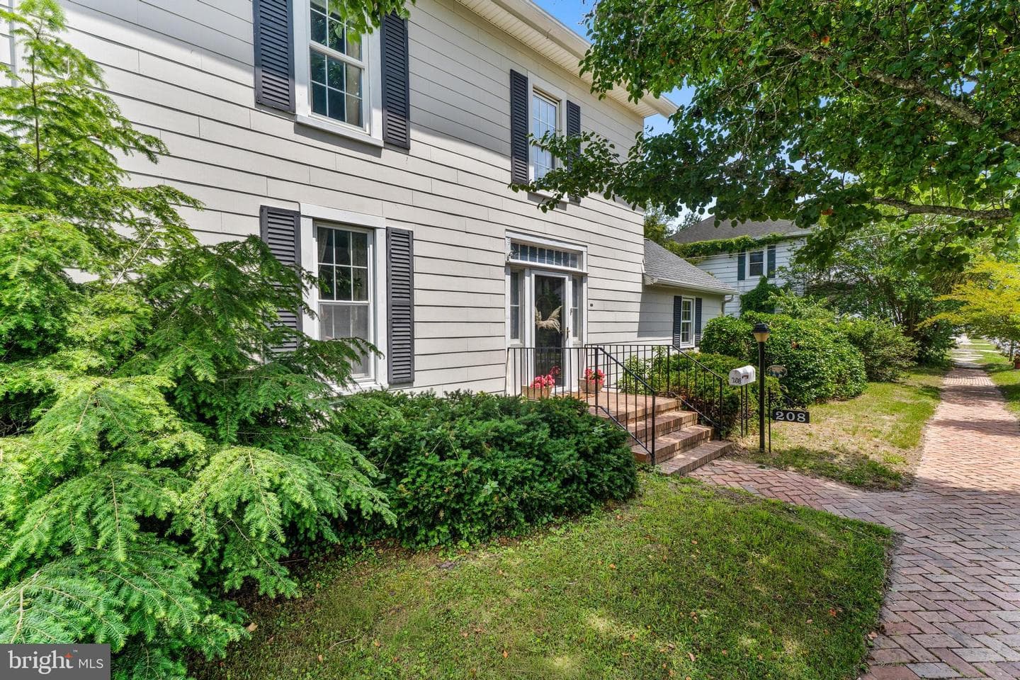 208 S S Washington Street photo 45