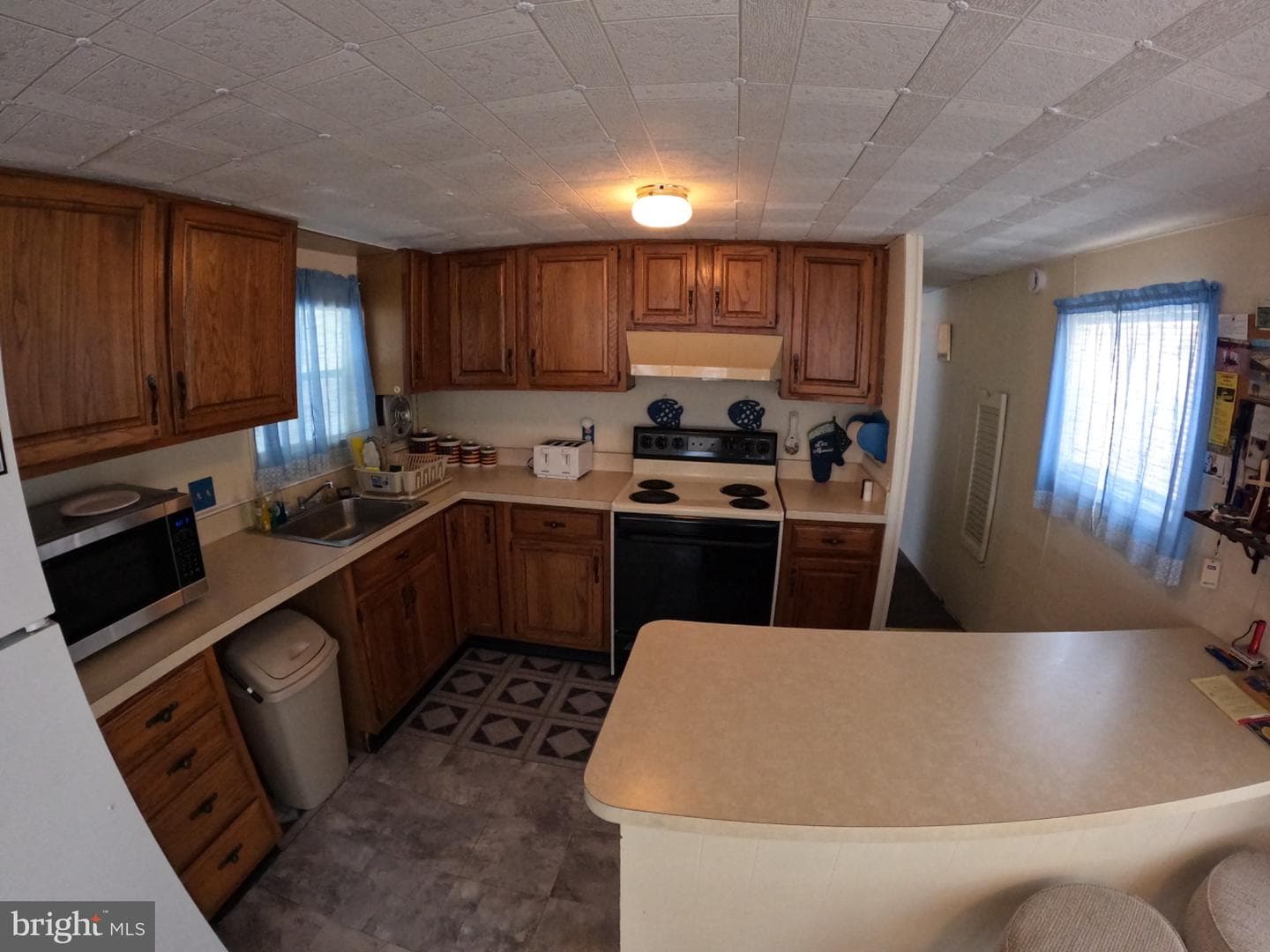 163 Clam Shell Rd photo 5