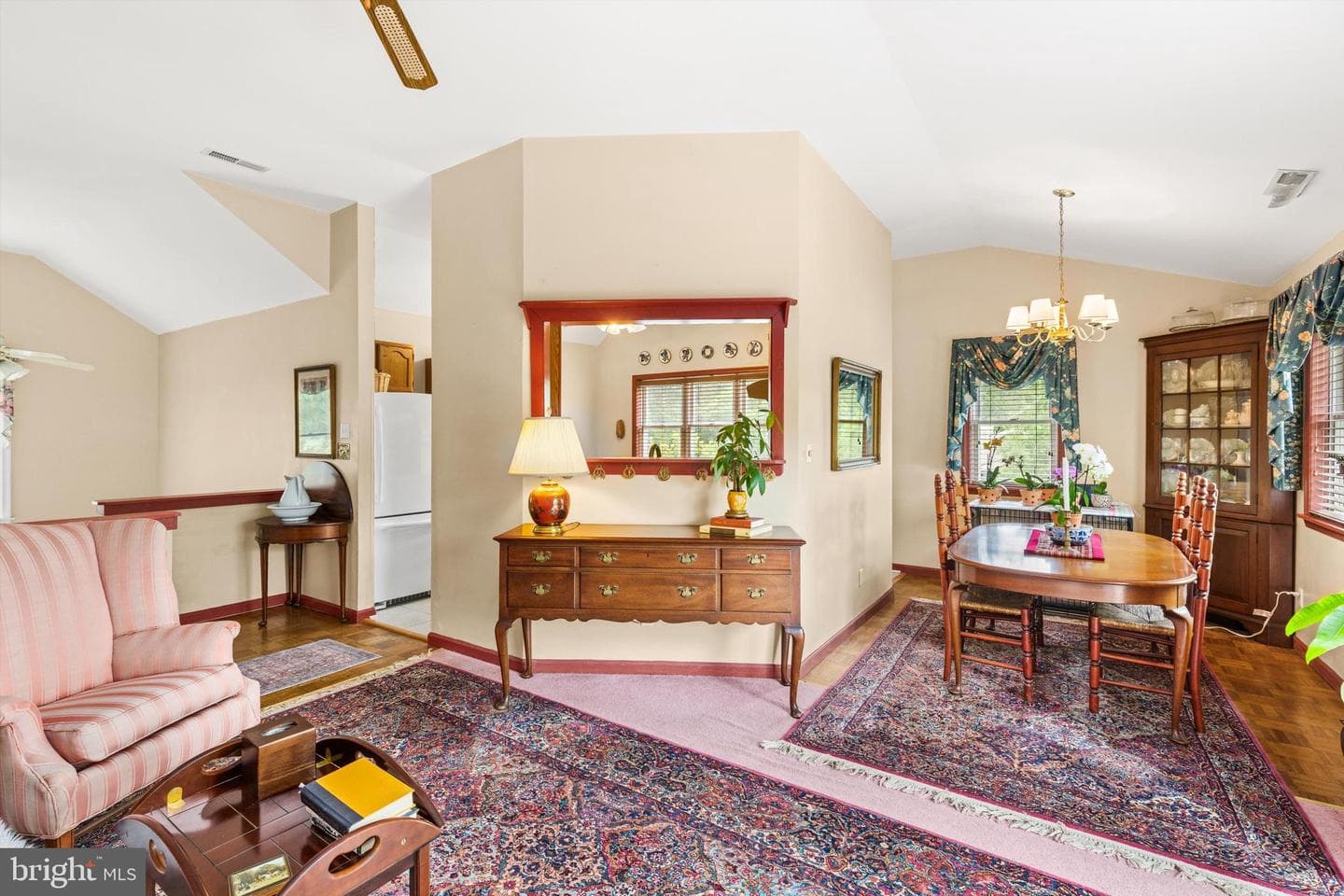 526 Ocean Pkwy photo 11
