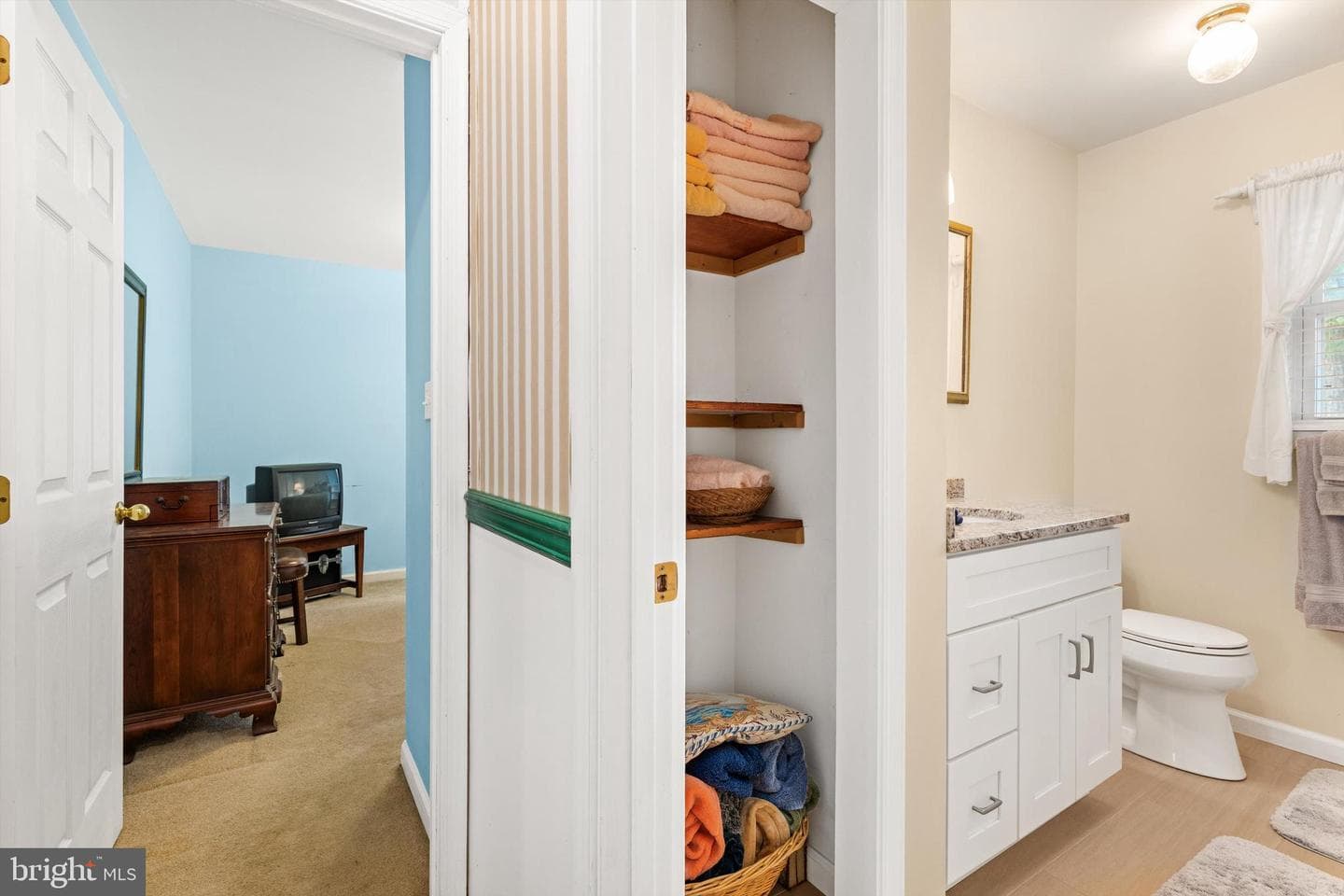 526 Ocean Pkwy photo 25