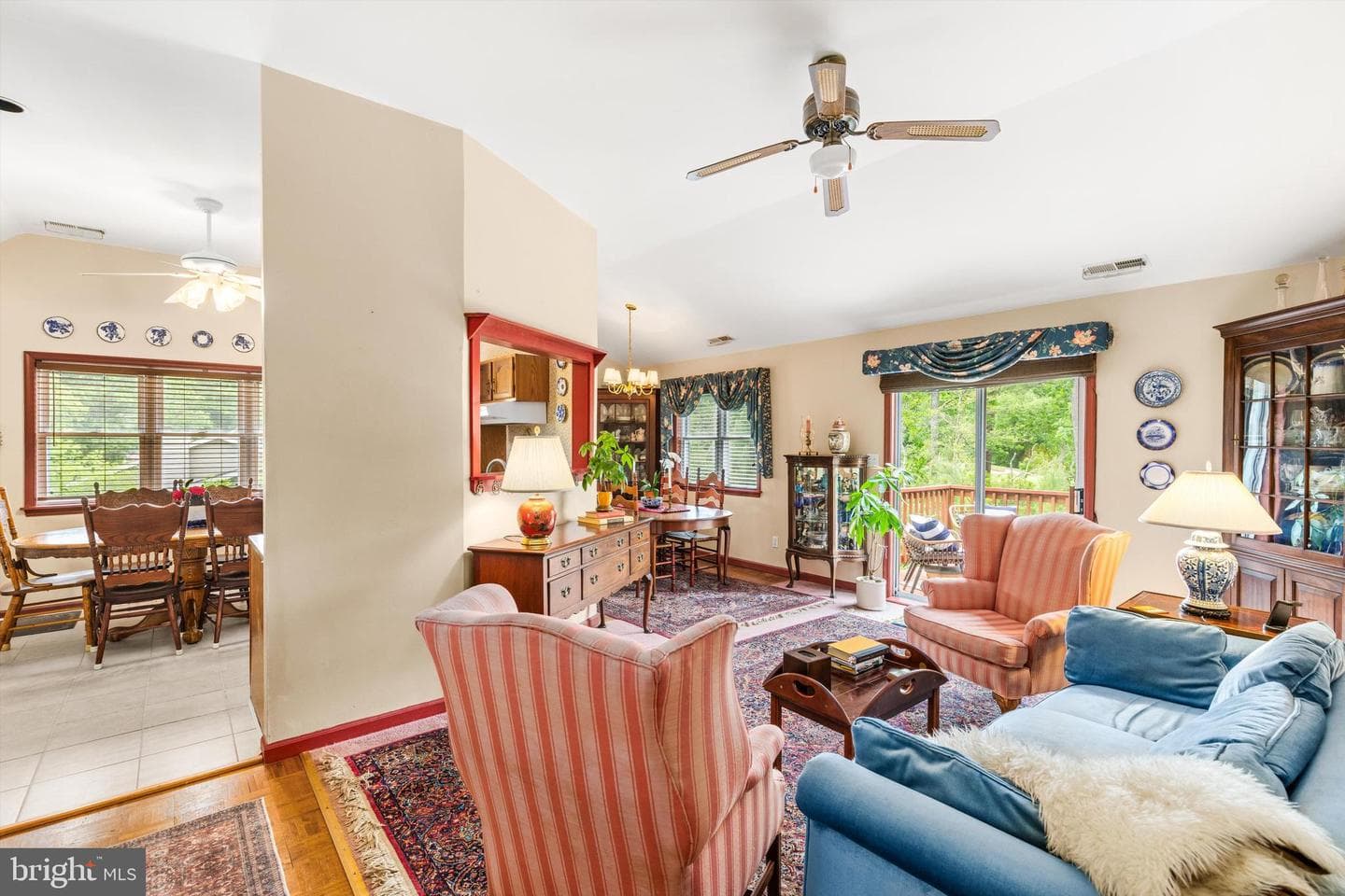 526 Ocean Pkwy photo 6