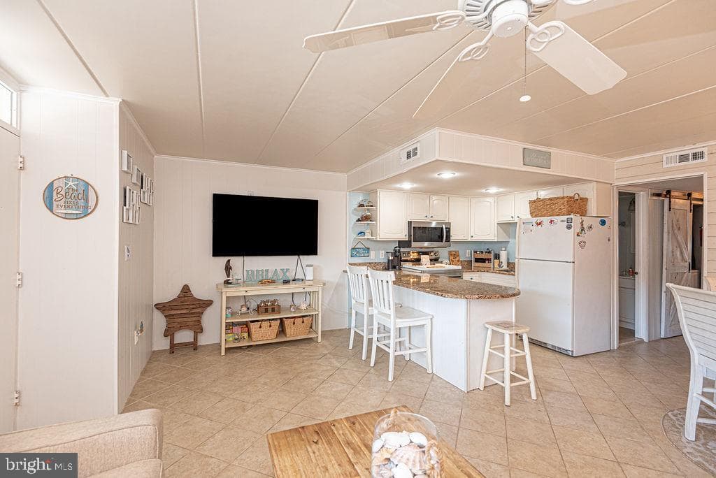 11 51st Street #203 photo 41