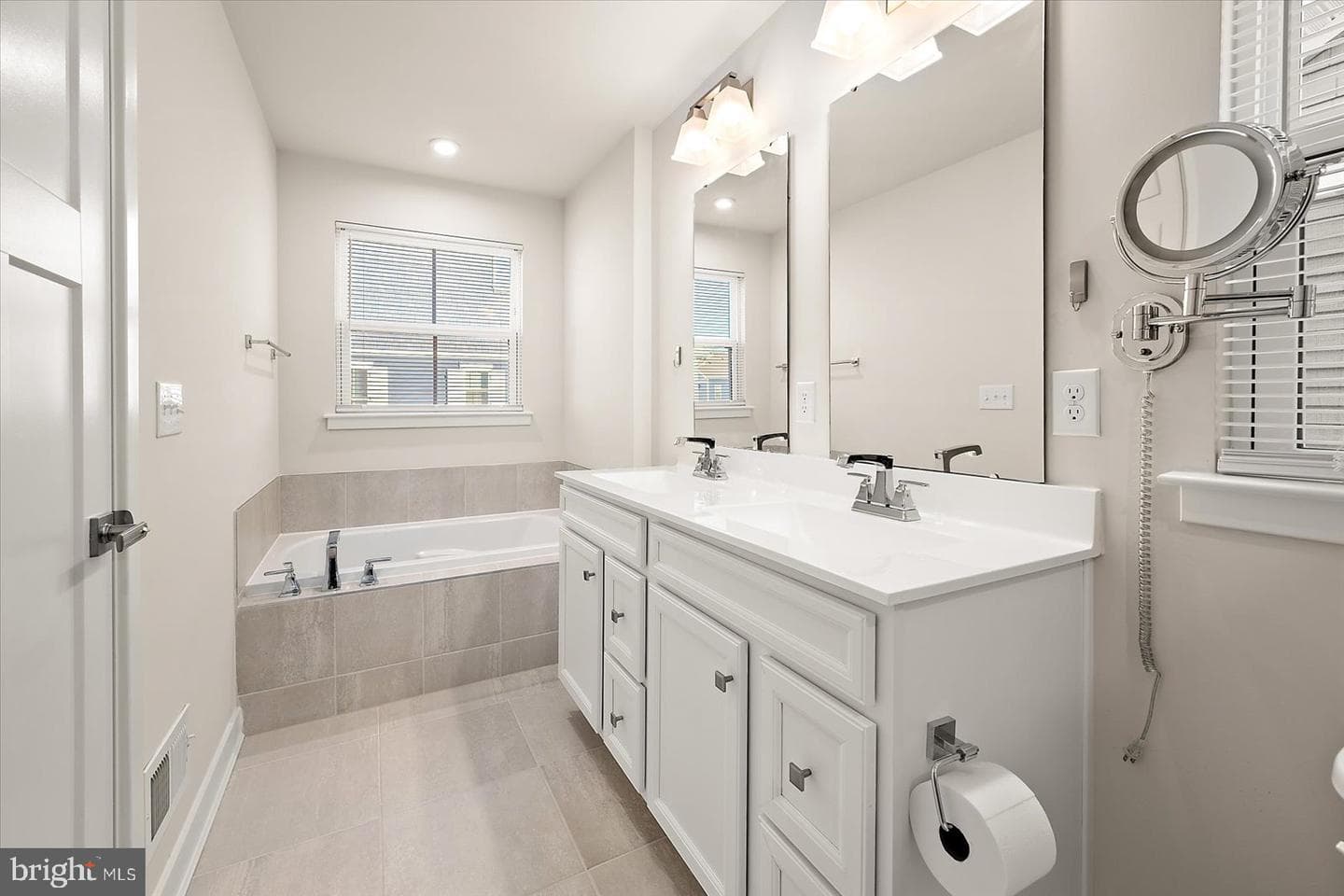 8644 S Park Drive #1 photo 29