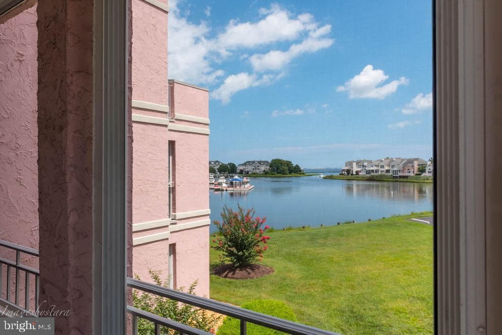 7411 Yacht Club Drive #12402, Berlin