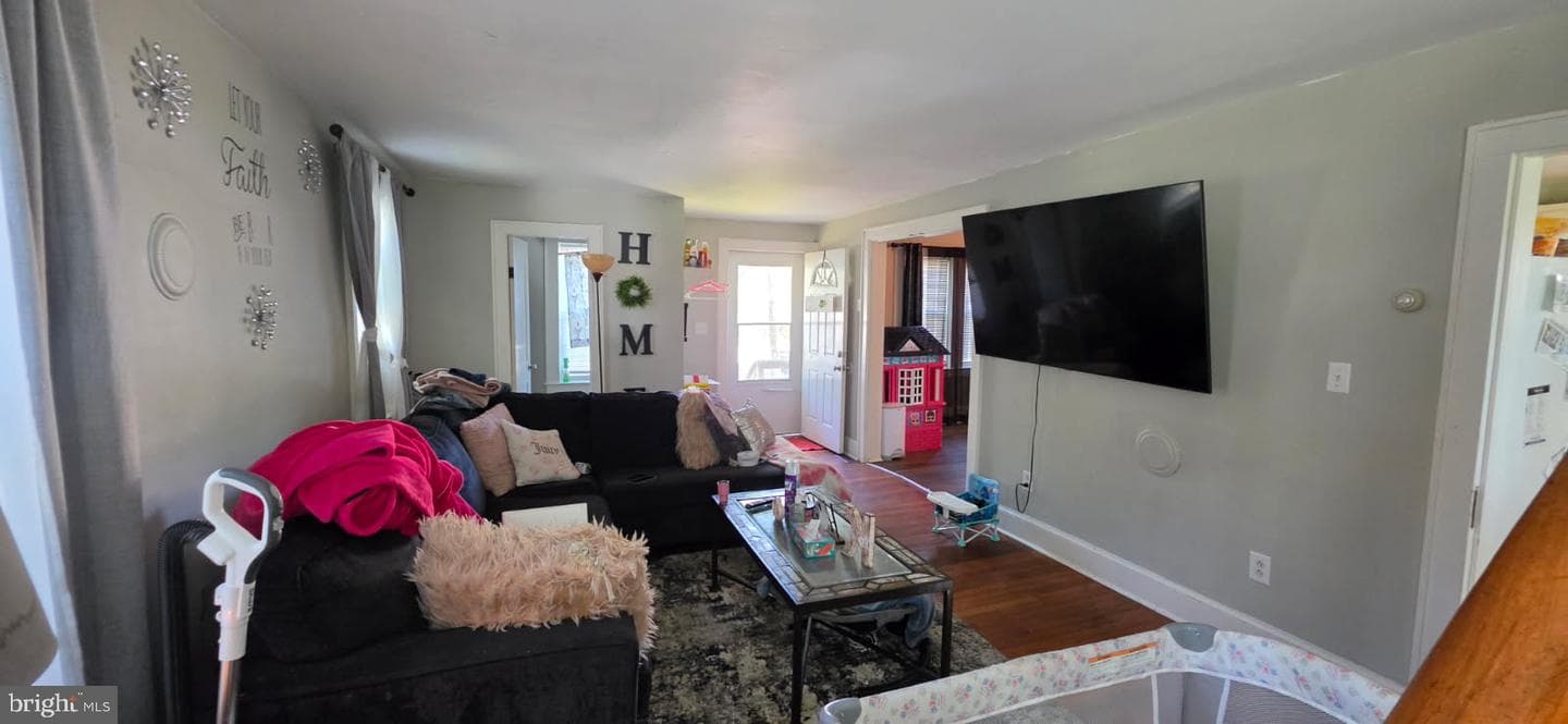 408 Dudley Avenue photo 3