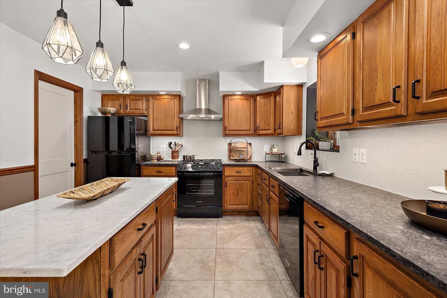 91 Watertown Road photo 29