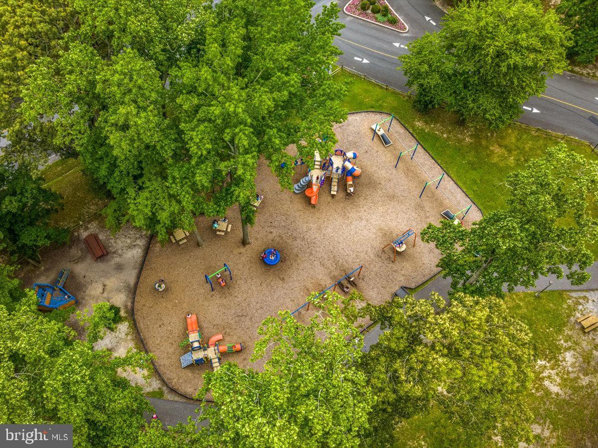 75 King Richard Road photo 101