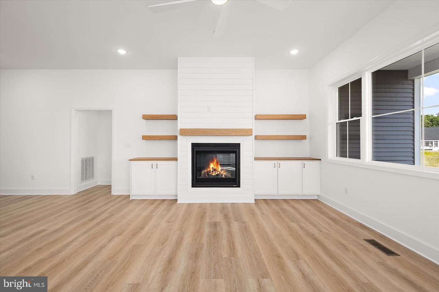 75 King Richard Road photo 11