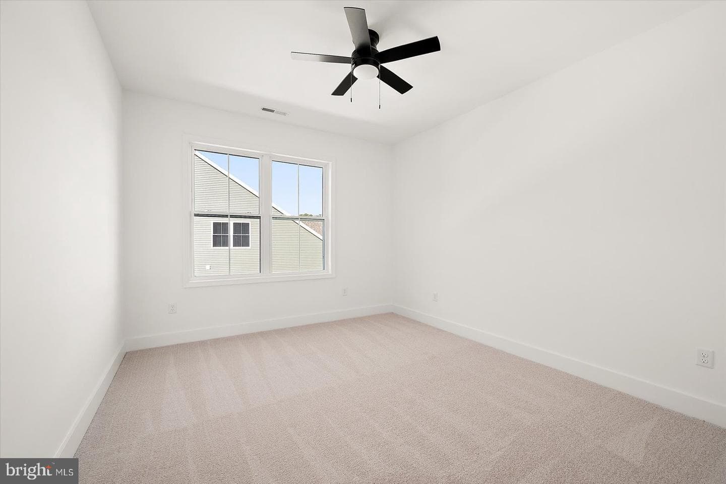 75 King Richard Road photo 46