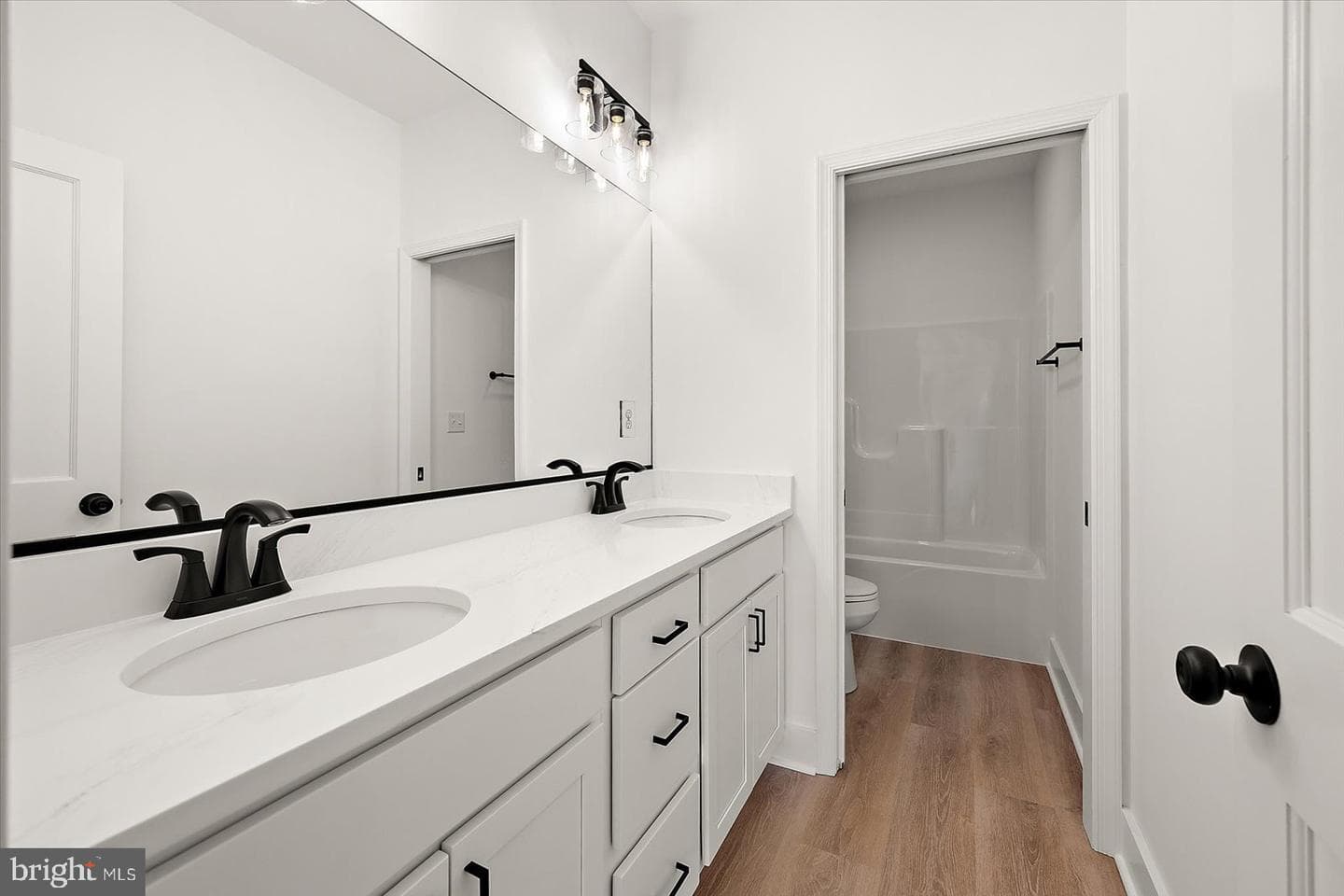 75 King Richard Road photo 48