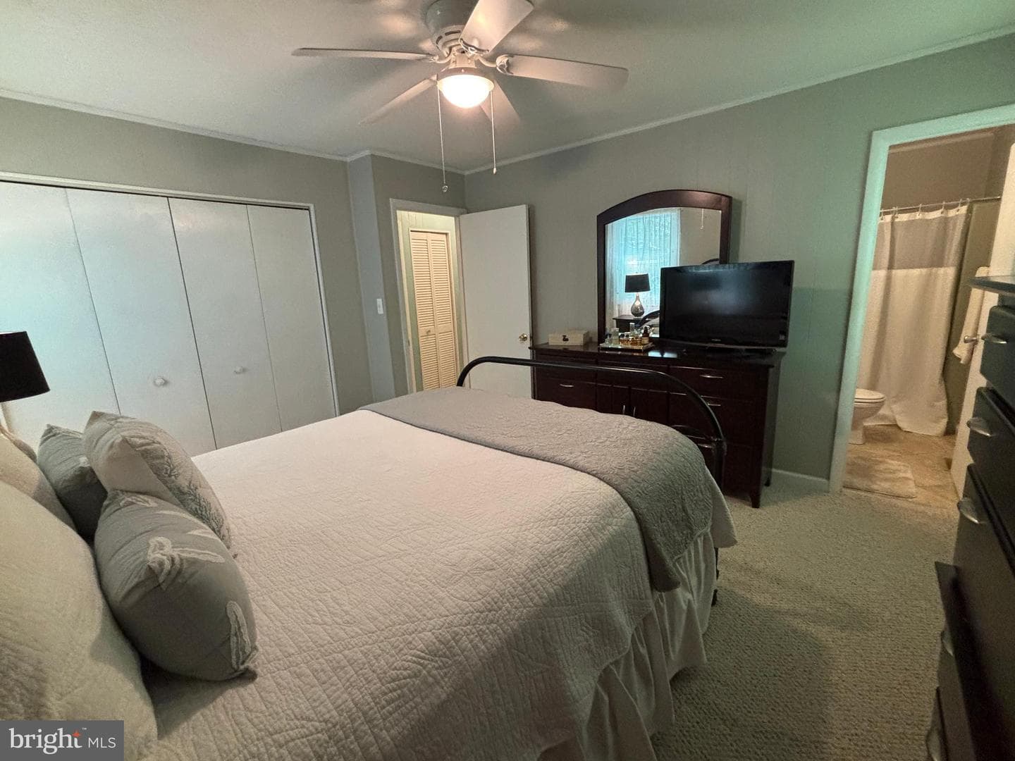 126 Camelot Circle photo 20