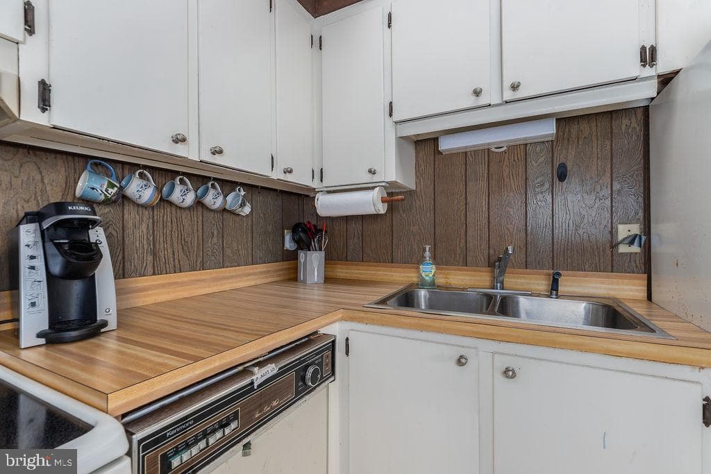 44 Grand Port Road photo 18