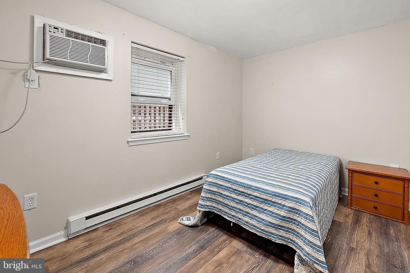 106 Talbot Street #103 photo 16