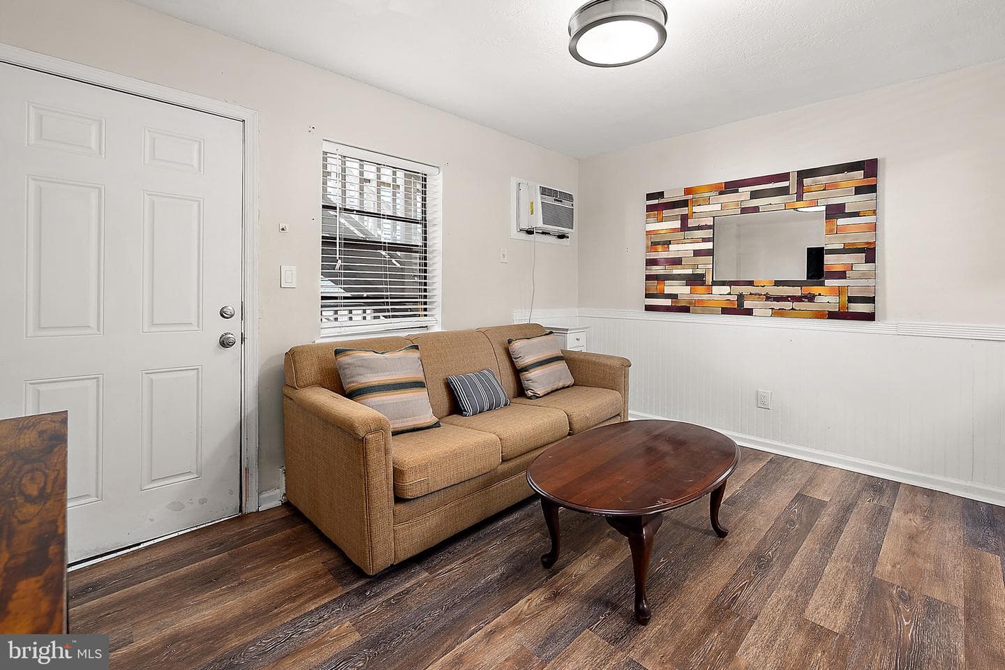 106 Talbot Street #103 photo 4
