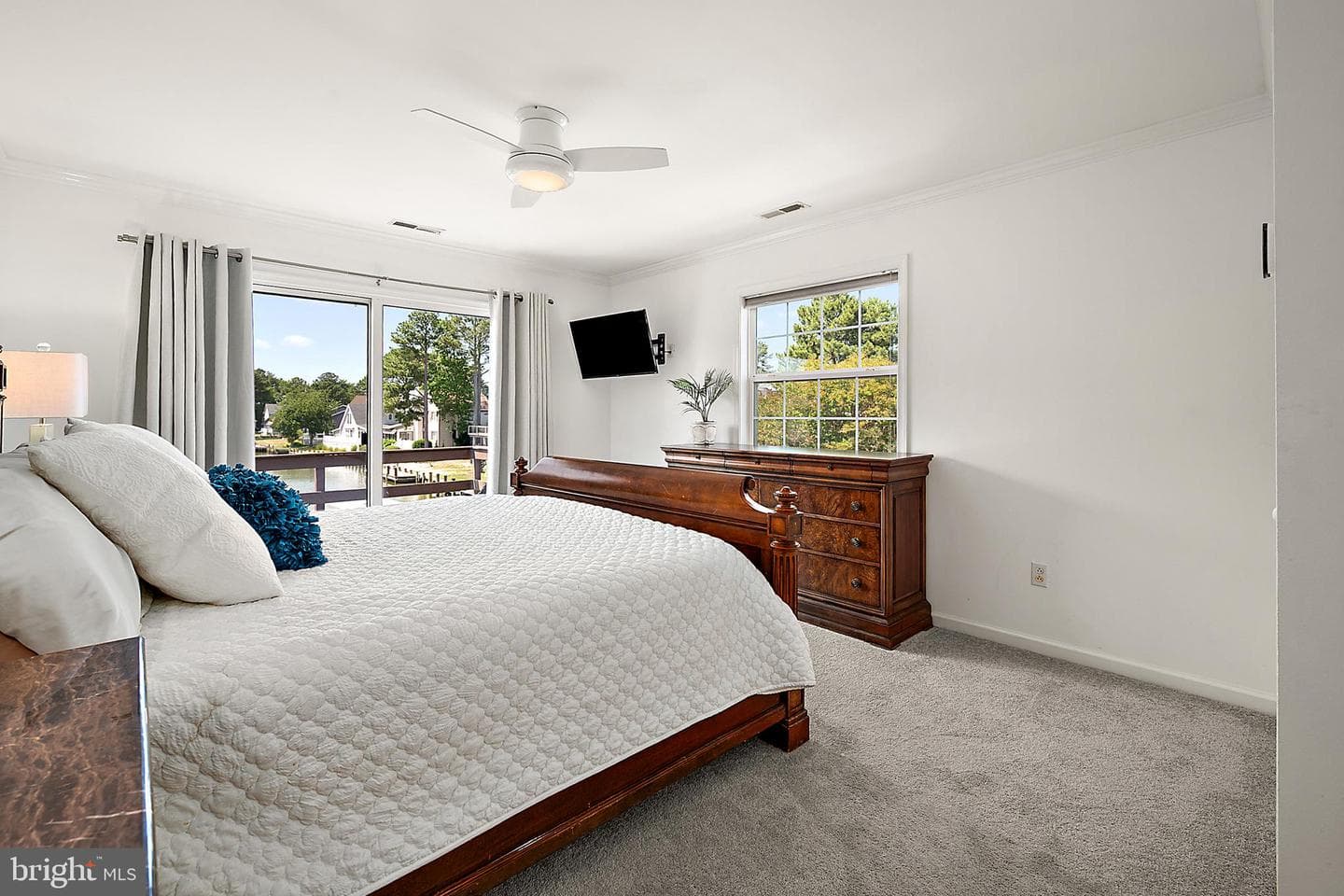 9 Harborview Drive photo 37