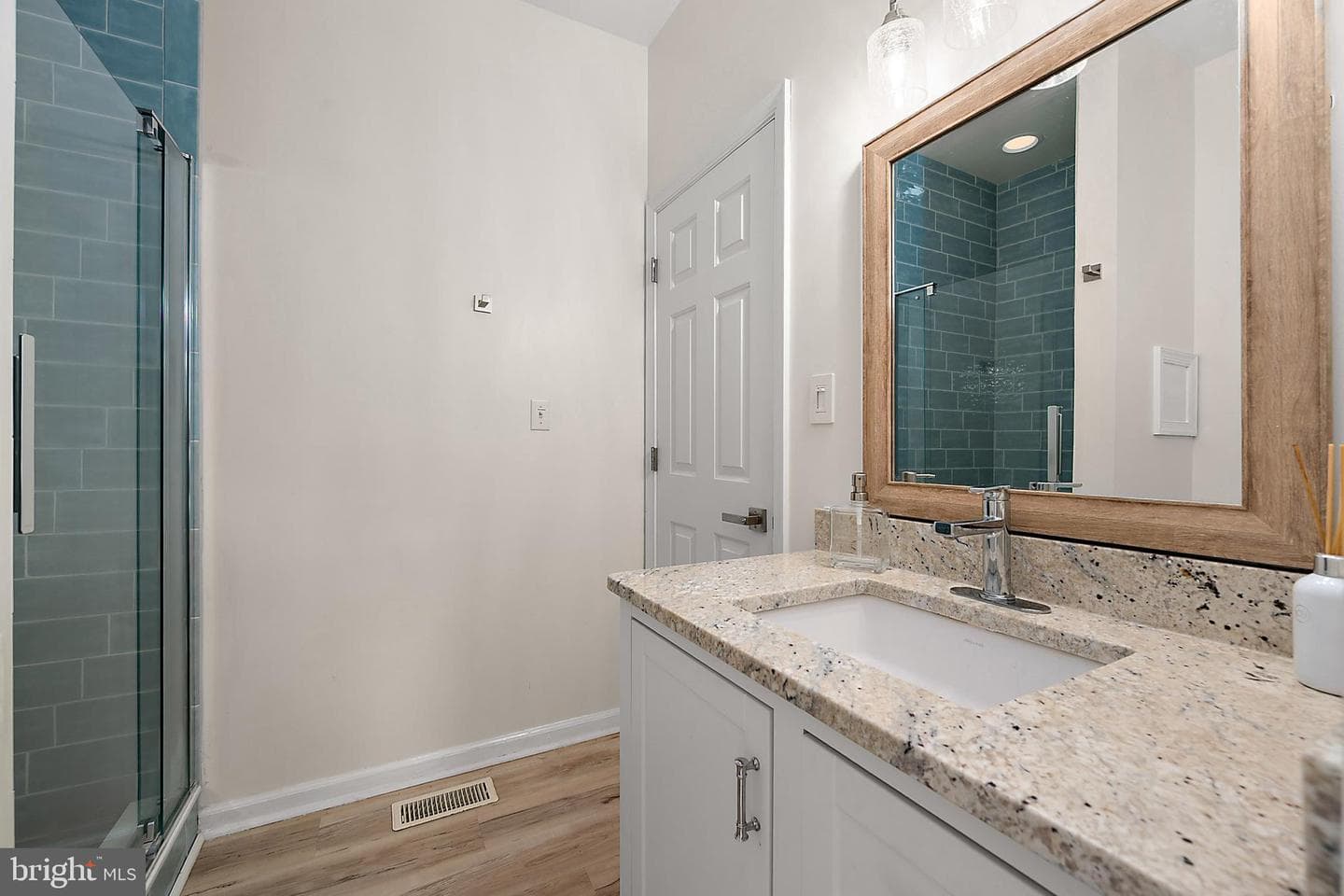 9 Harborview Drive photo 51