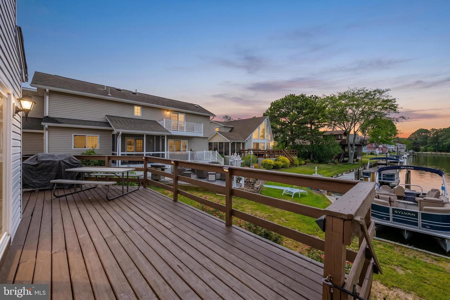 9 Harborview Drive photo 7