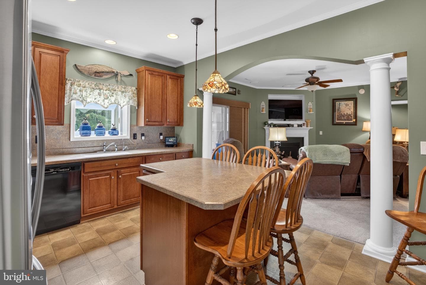 2435 Payne photo 43