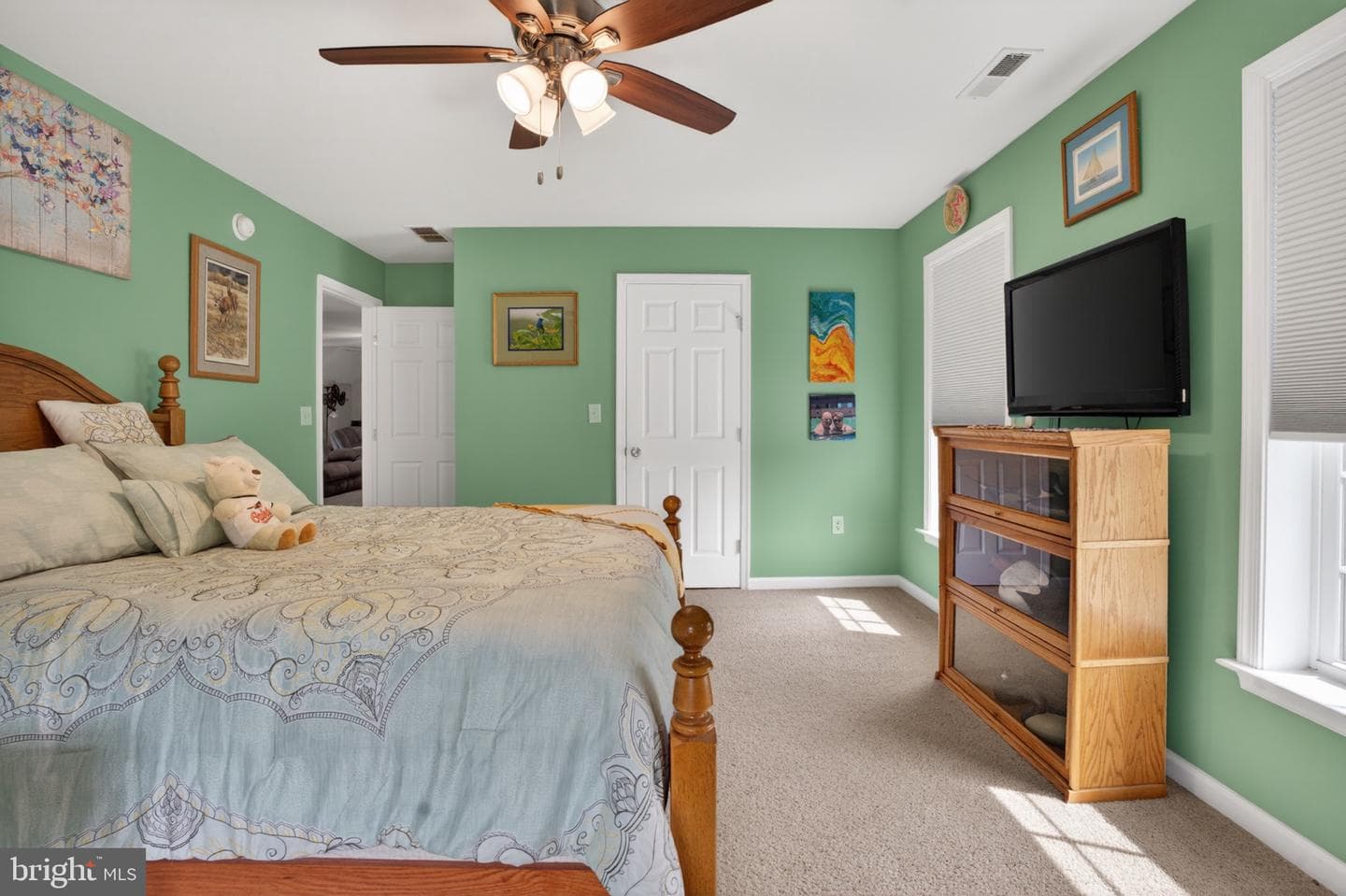 2435 Payne photo 63
