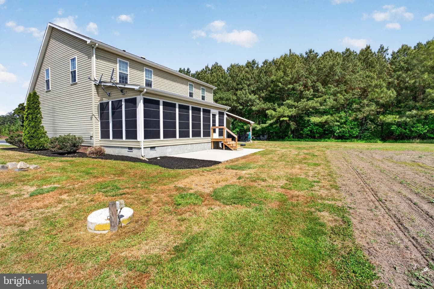 2435 Payne photo 81