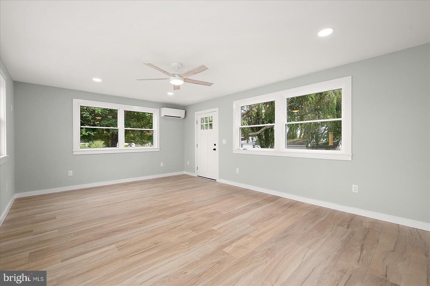 100 Esham Avenue photo 19