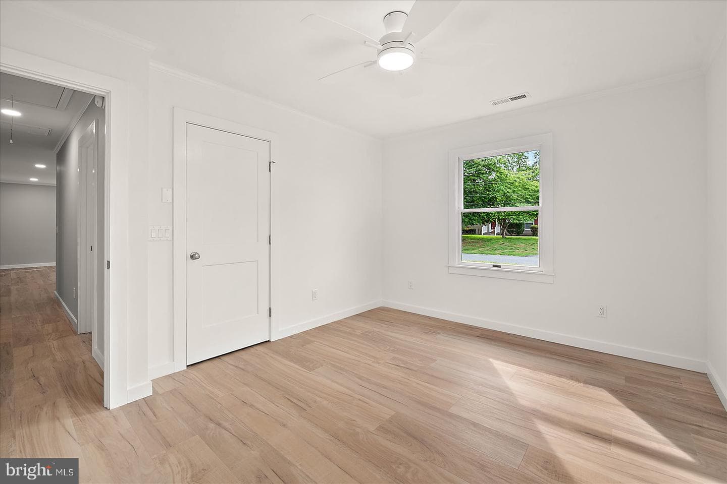 100 Esham Avenue photo 27